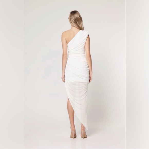 Elliatt Genie Asymmetric Ruched Dress Ivory Bachelorette - Picture 3 of 7